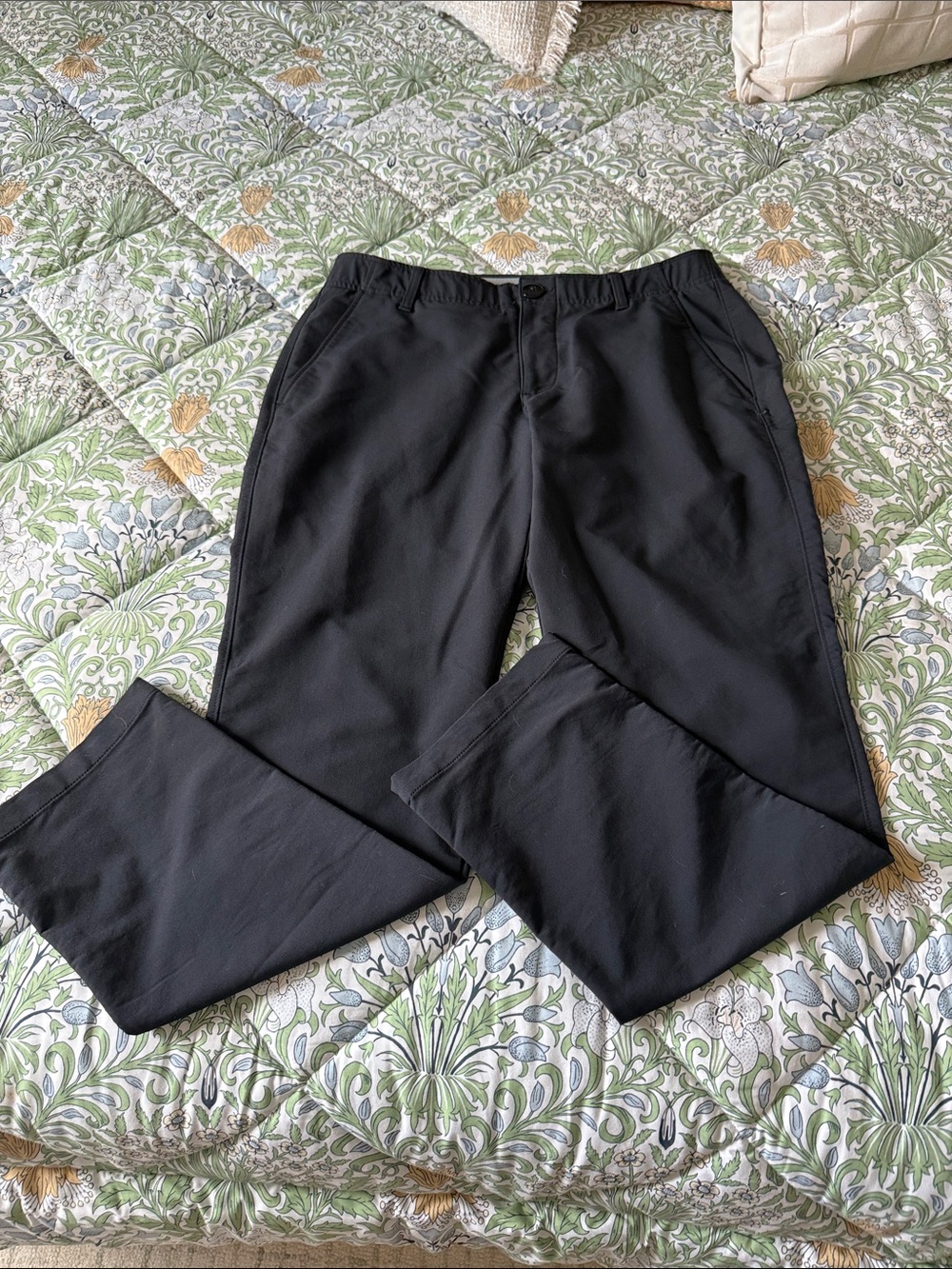Under Armour Men's Black Stretch Casual Pants